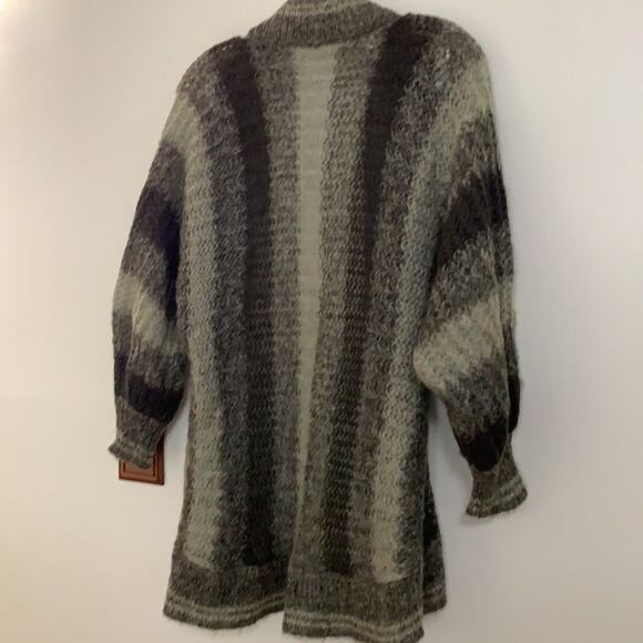 MOHAIR BLEND LIGHTWEIGHT MADE IN ITALY SWEATER - Picture 2 of 5